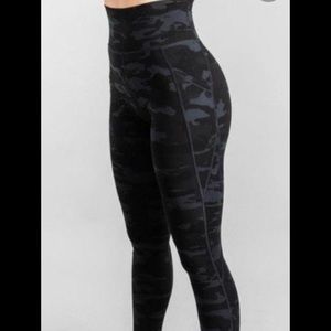 Alphalete Camo Leggings!